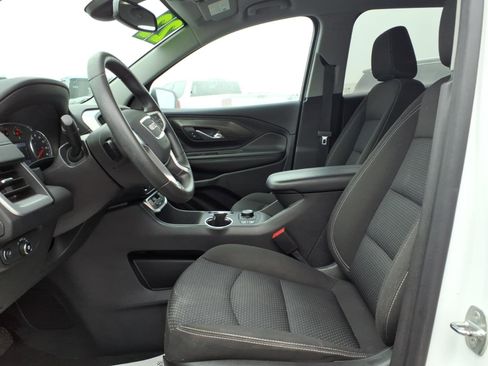 Certified 2022 GMC Terrain SLE w/ Driver Convenience Package image 12