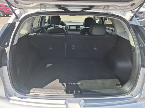 Used 2018 Kia Niro Touring FWD image 32