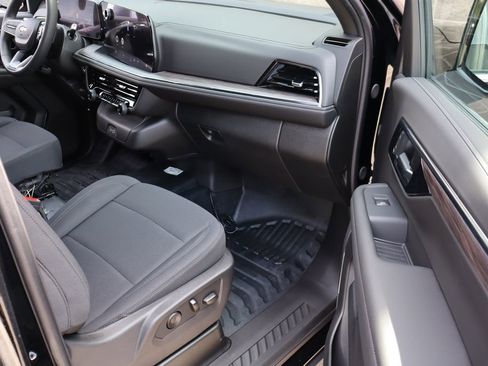 New 2025 Chevrolet Tahoe 4WD image 39