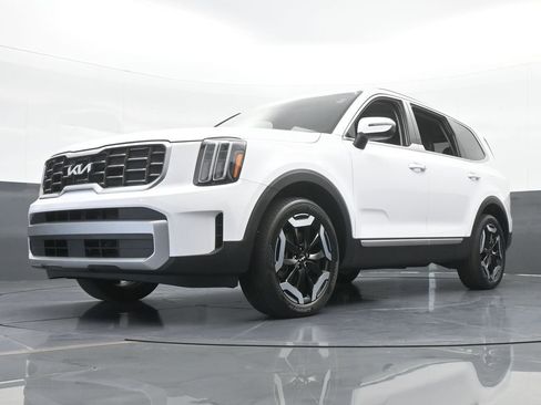 Used 2023 Kia Telluride S w/ S Sunroof Package image 55