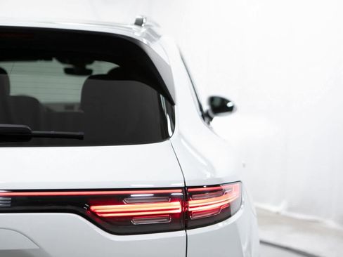 Certified 2023 Porsche Cayenne image 35