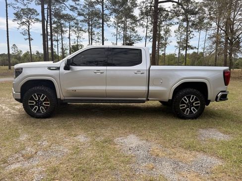 Used 2022 GMC Sierra 1500 AT4 w/ Technology Package image 2
