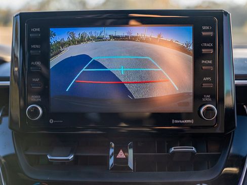 Used 2022 Toyota Corolla SE image 29