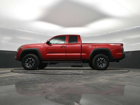 Used 2020 Toyota Tacoma TRD Off-Road image 36