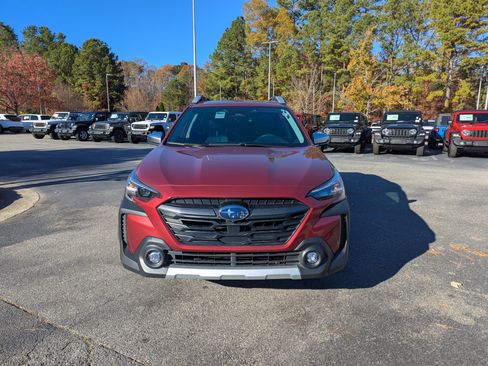 Used 2025 Subaru Outback Touring image 2