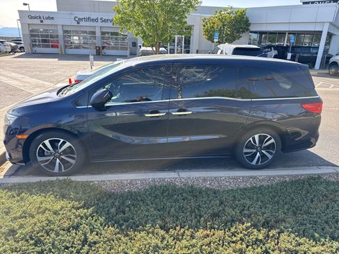 Used 2018 Honda Odyssey Elite image 1