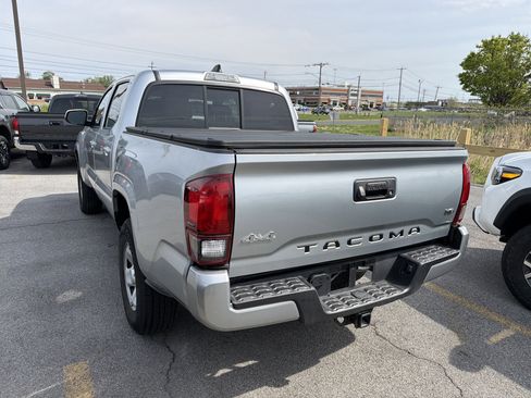 Used 2023 Toyota Tacoma SR AWD/4WD image 5