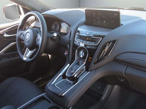 Certified 2025 Acura RDX SH-AWD image 10