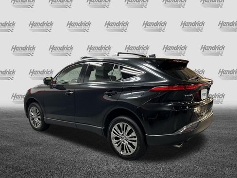 Used 2022 Toyota Venza XLE AWD/4WD image 8
