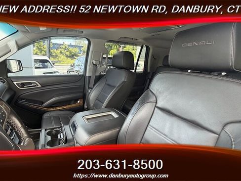 Used 2015 GMC Yukon Denali w/ Touring Package AWD/4WD image 15