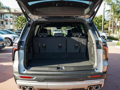 New 2027 Chevrolet Traverse LT w/ Driver Confidence Package FWD image 25