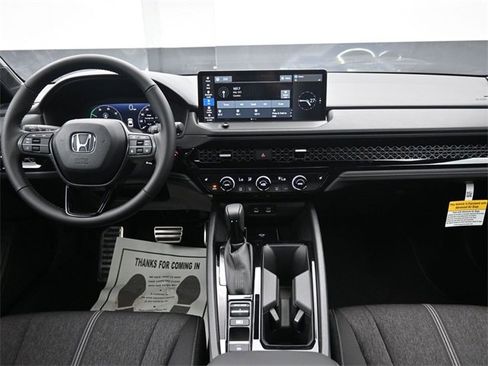 Used 2025 Honda Accord Sport image 17