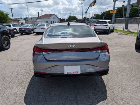 Used 2023 Hyundai Elantra SEL w/ Cargo Package FWD image 7