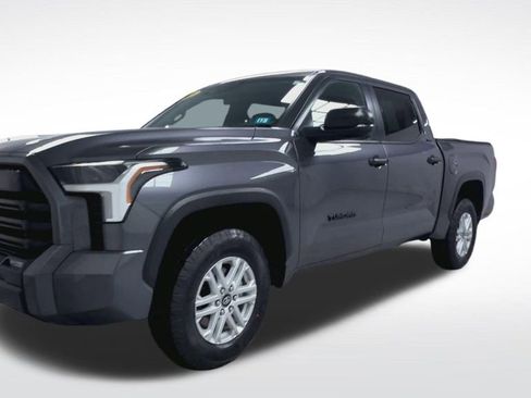 Used 2025 Toyota Tundra SR5 AWD/4WD image 19