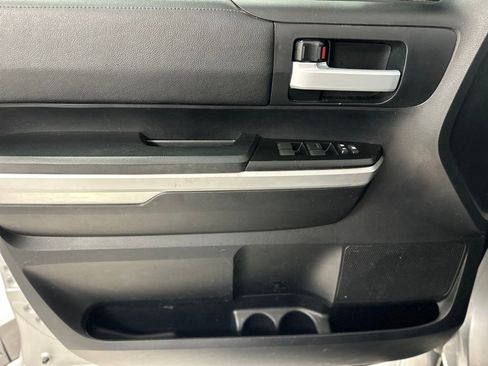 Used 2017 Toyota Tundra SR5 w/ SR5 Upgrade Package image 16