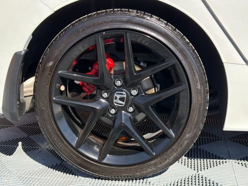 Used 2025 Honda Civic Sport image 18