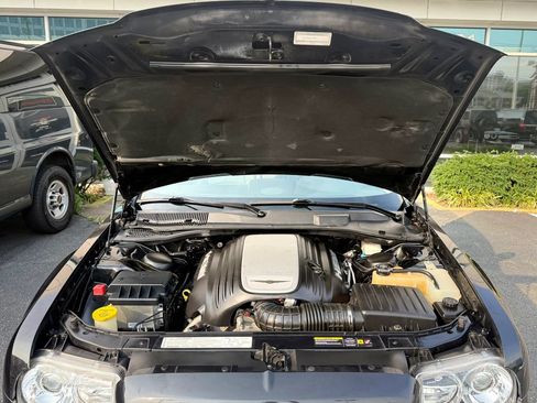 Used 2005 Chrysler 300 C w/ Cold Weather Group RWD image 38
