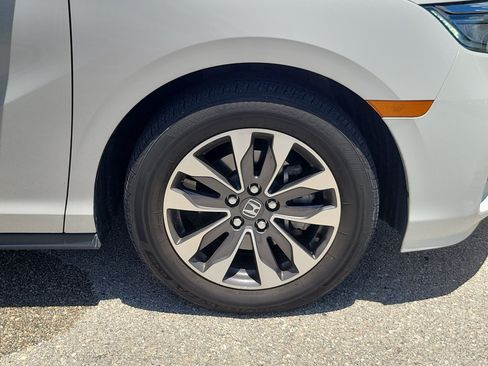 Used 2024 Honda Odyssey EX-L image 7