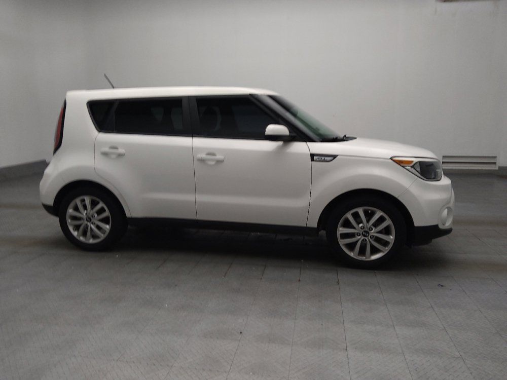Used 2019 Kia Soul + FWD image 11