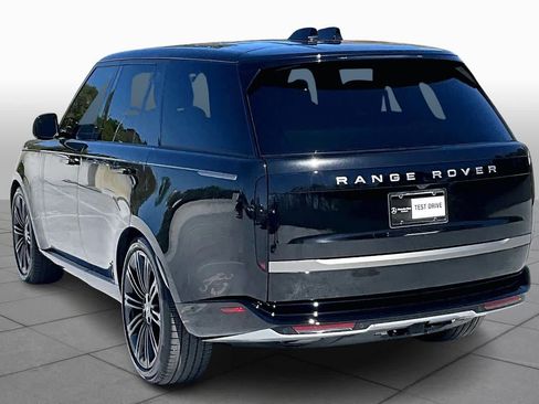 Used 2025 Land Rover Range Rover SE image 11