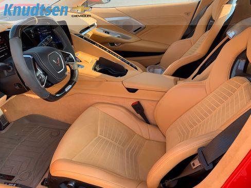 Used 2024 Chevrolet Corvette Z06 RWD image 16