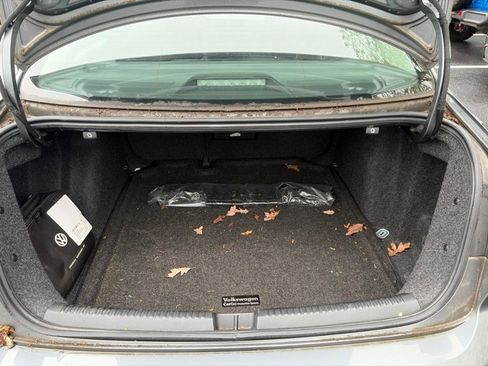 Used 2017 Volkswagen Jetta SE FWD image 27