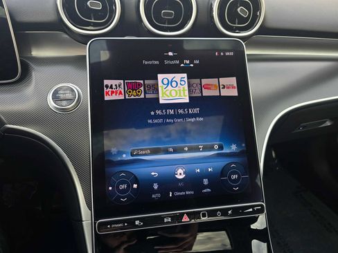 Used 2025 Mercedes-Benz C 300 4MATIC Sedan image 28