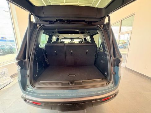 New 2026 Jeep Grand Wagoneer 4WD image 32