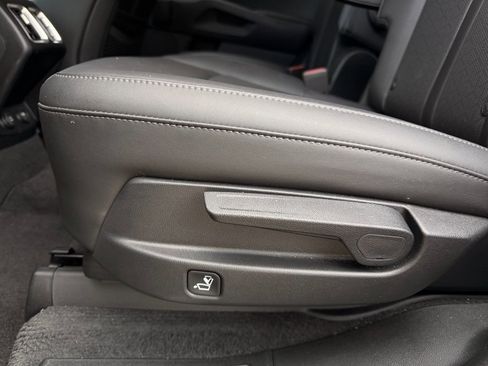 Used 2022 Kia Sorento EX image 17