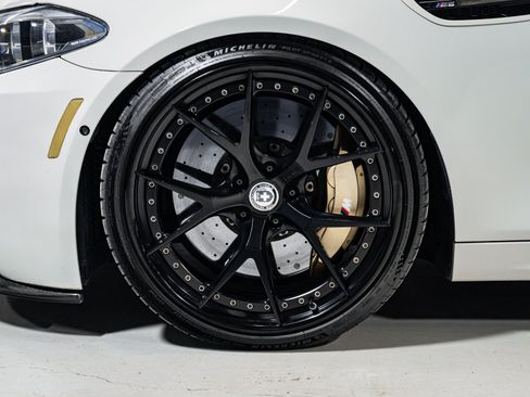 Used 2014 BMW M5 RWD image 10
