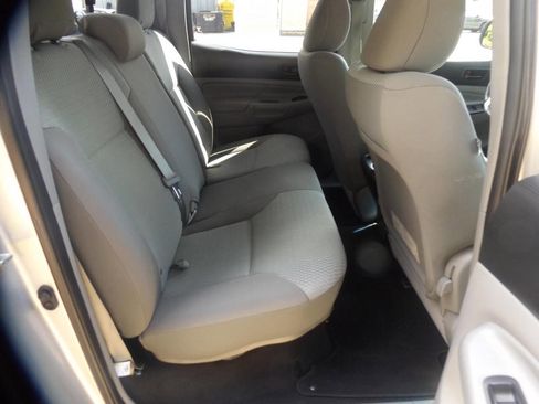Used 2013 Toyota Tacoma 4x4 Double Cab image 16