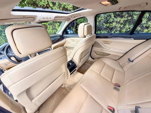 Used 2011 BMW 528i Sedan RWD image 42