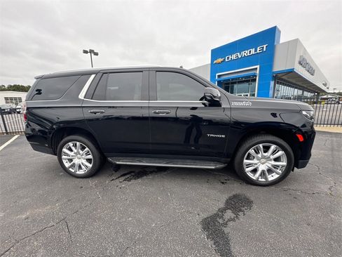 Used 2023 Chevrolet Tahoe High Country image 5