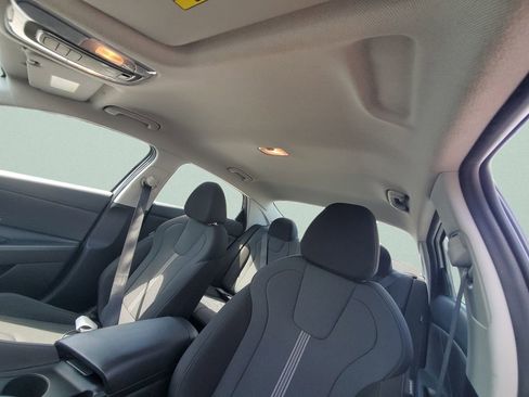 Used 2024 Hyundai Elantra SE image 20