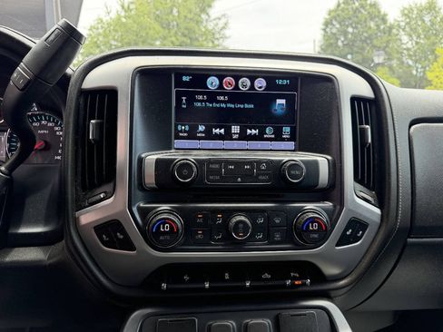 Used 2017 GMC Sierra 1500 SLT w/ SLT Premium Package AWD/4WD image 13
