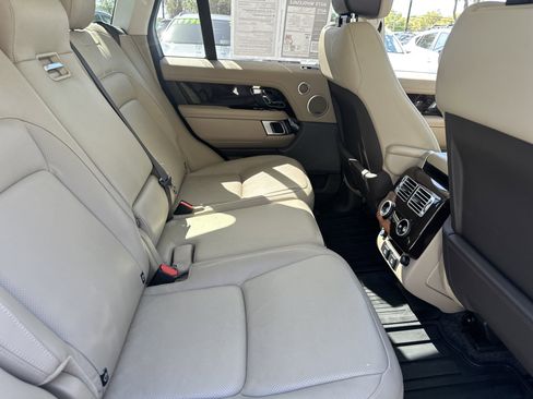 Used 2022 Land Rover Range Rover Westminster Edition image 14