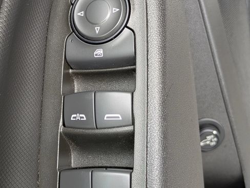 Used 2022 Chevrolet Equinox RS w/ RS Leather Package FWD image 15