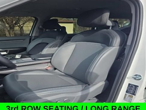 Used 2024 Kia EV9 Light Long Range RWD image 6
