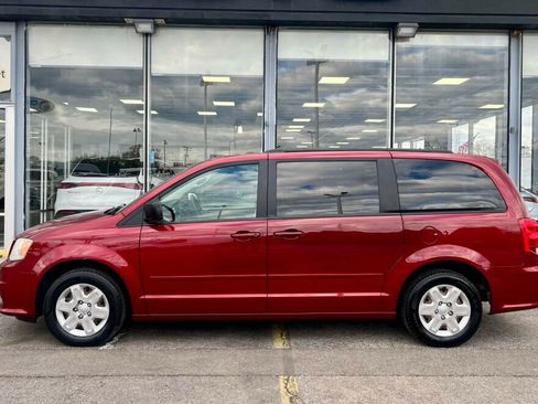Used 2011 Dodge Grand Caravan Express FWD image 34