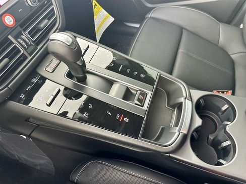 New 2025 Porsche Macan S image 20