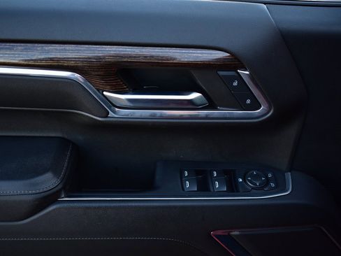 Used 2024 GMC Sierra 1500 Elevation image 17