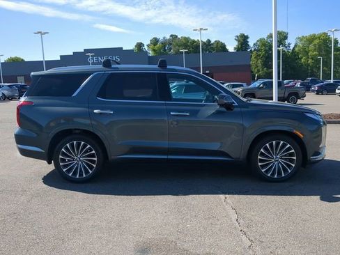 Used 2023 Hyundai Palisade Calligraphy w/ Winter Package AWD/4WD image 3