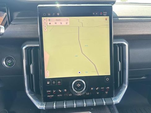 Used 2025 GMC Acadia Denali w/ Super Cruise Package FWD image 23
