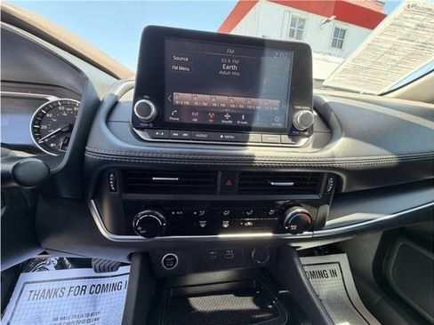 Used 2021 Nissan Rogue S FWD image 34