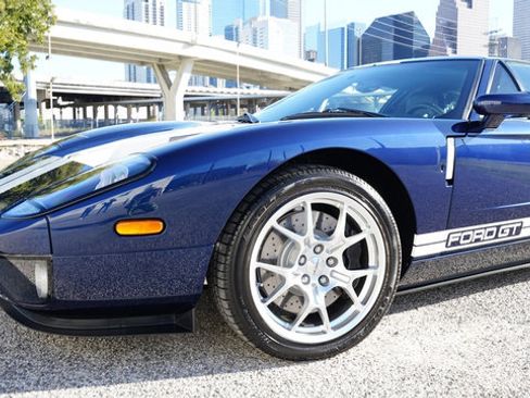 Used 2005 Ford GT image 13