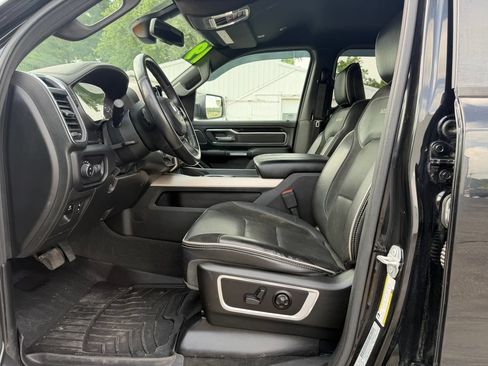 Used 2019 RAM 1500 Laramie AWD/4WD image 19