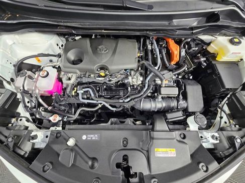 Used 2025 Toyota Sienna XSE AWD/4WD image 13
