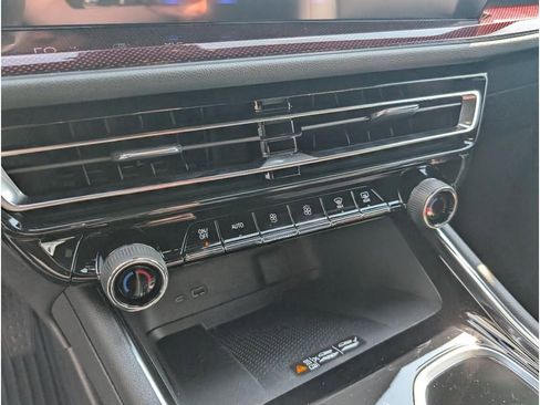 New 2026 Chevrolet Traverse Z71 w/ Driver Confidence Package image 22