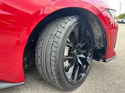 Used 2024 Ford Mustang GT Premium RWD image 7