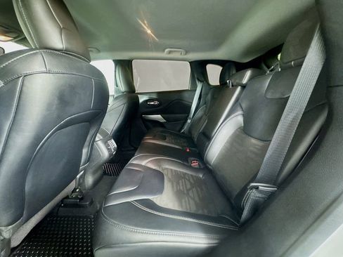 Used 2022 Jeep Cherokee Latitude image 28